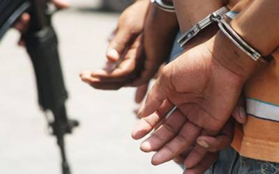 Detiene Policía Estatal a dos menores por presunto intento de robo