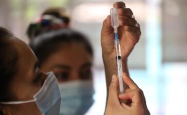 Llegan embarques de vacunas pediátricas para menores de 5 a 11 años