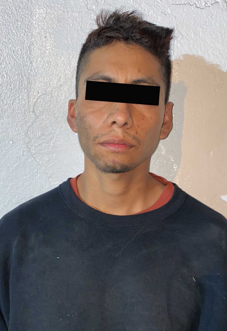 Policía municipal de Puebla detuvo a cuatro hombres y una mujer por robo a negocio