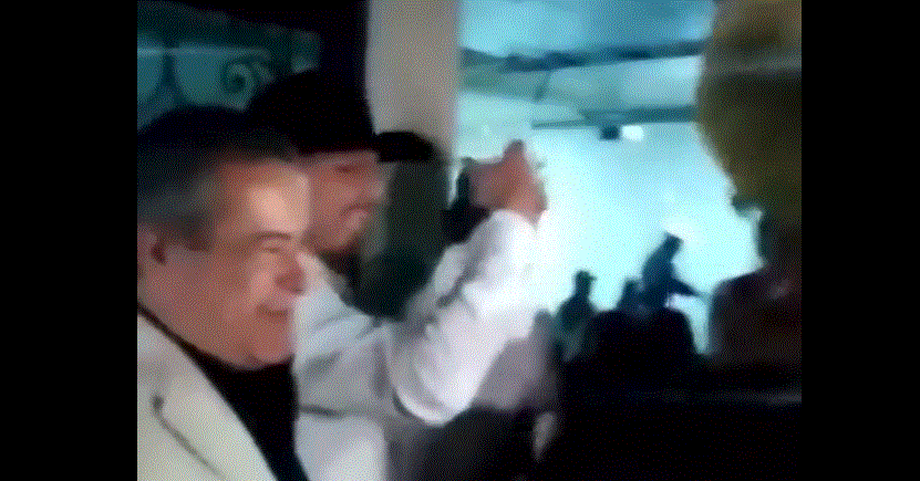 En Zacatecas, canta edil narcocorrido