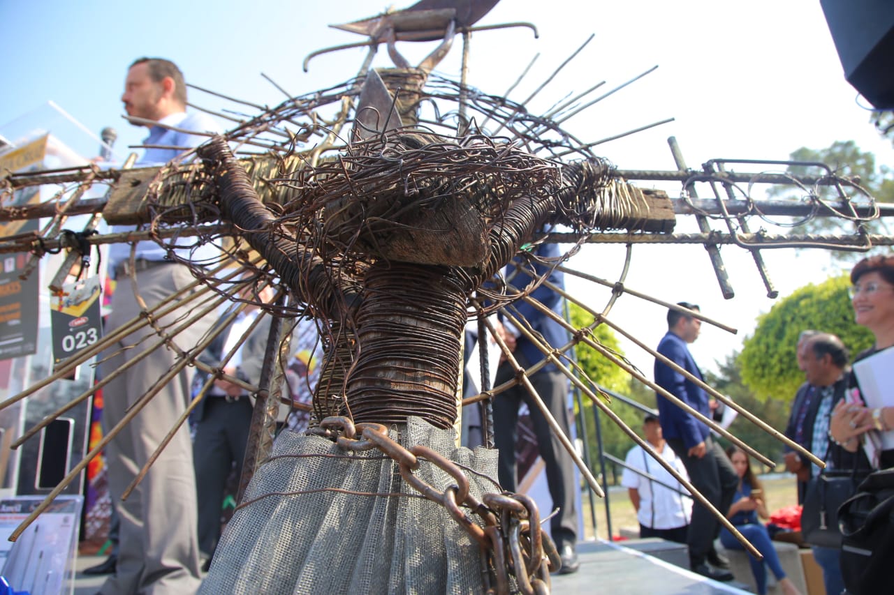 Asiste Sergio Salomón a concurso de cruces