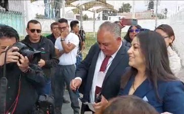 Comparece Claudia Rivera acusada por discriminación en contra de Yasmín Flores