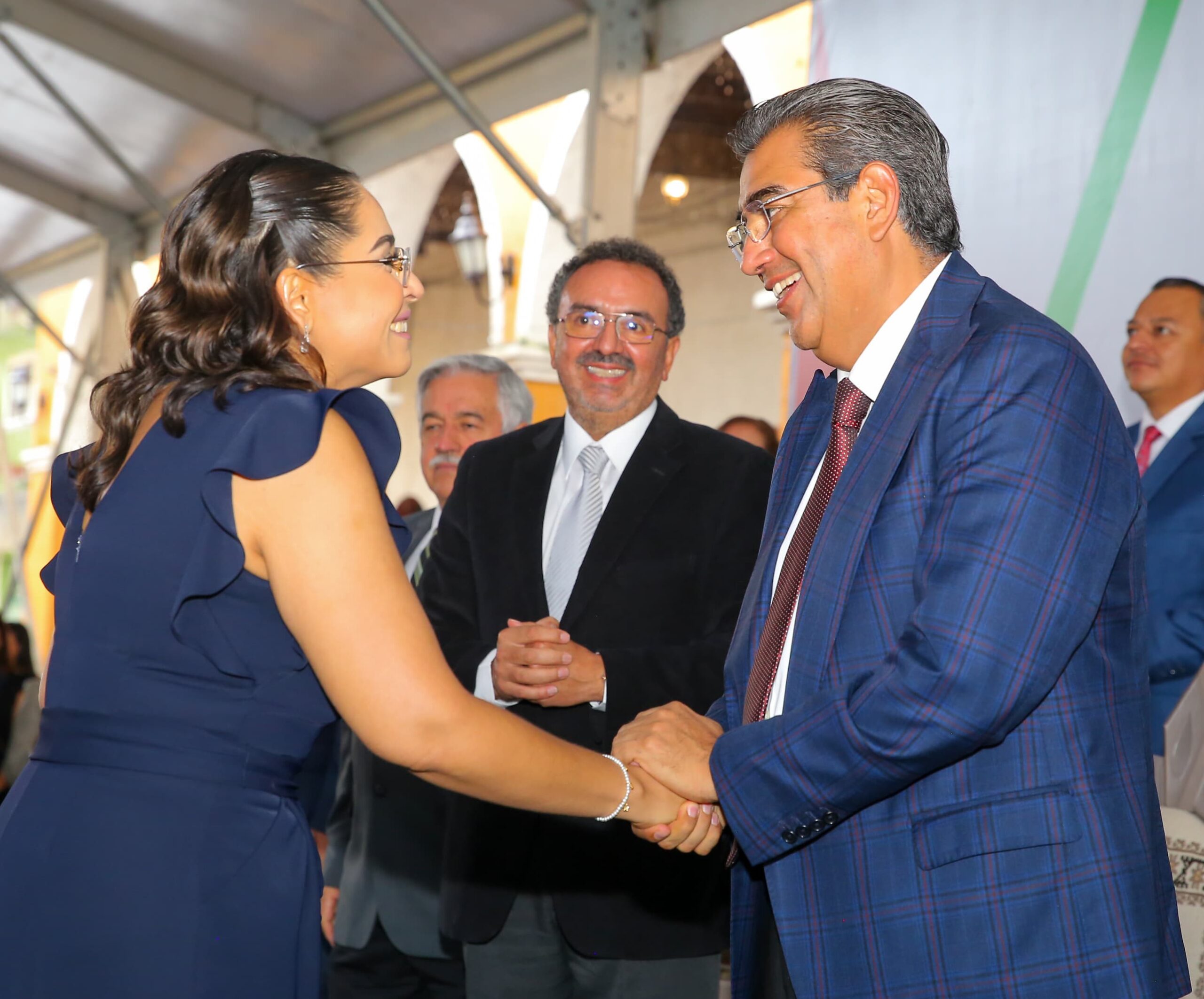 Acude Sergio Salomón a informes de Zacatlán, Xicotepec y Huachinango