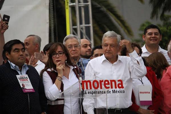 Armenta y AMLO, a 7 años del salto sin red