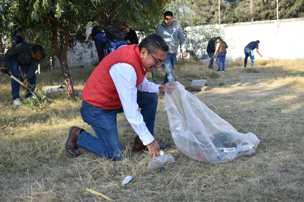Faenas comunitarias contribuyen a la reconstrucción del tejido social: JLF