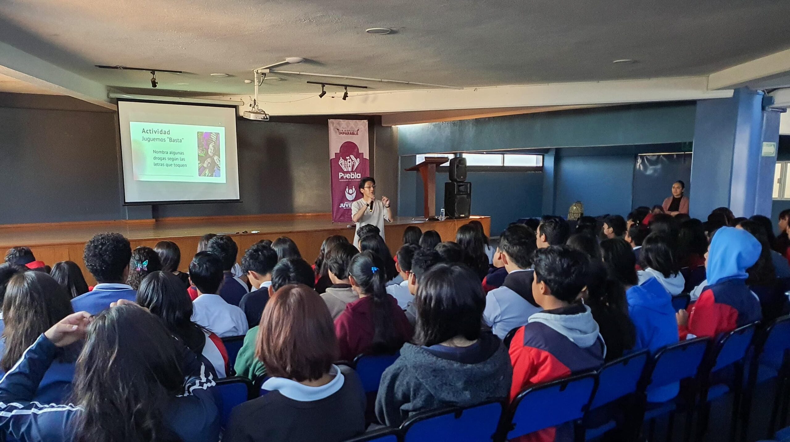 Gobierno de la Ciudad capacita a jóvenes para prevención de adicciones y uso seguro de redes sociales