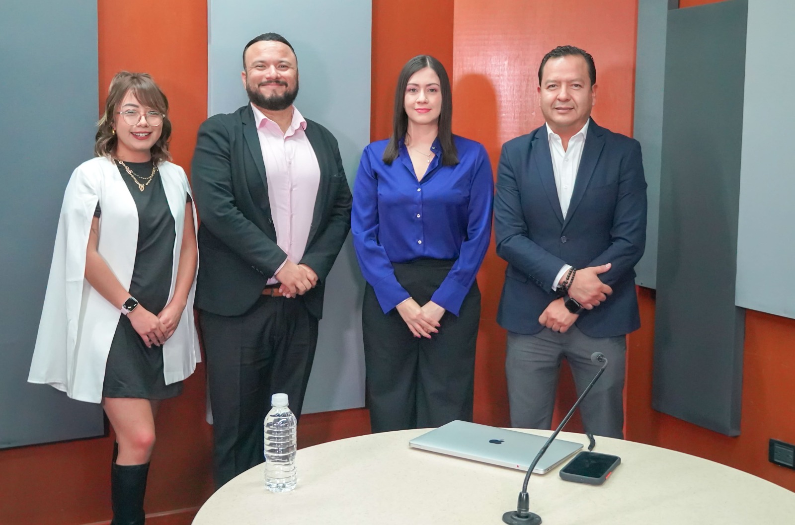 Inicia IEE transmisión del programa de radio ConocIEEndo lo electoral, EntendIEEndo la democracia, por la señal 105.9 FM de SICOM