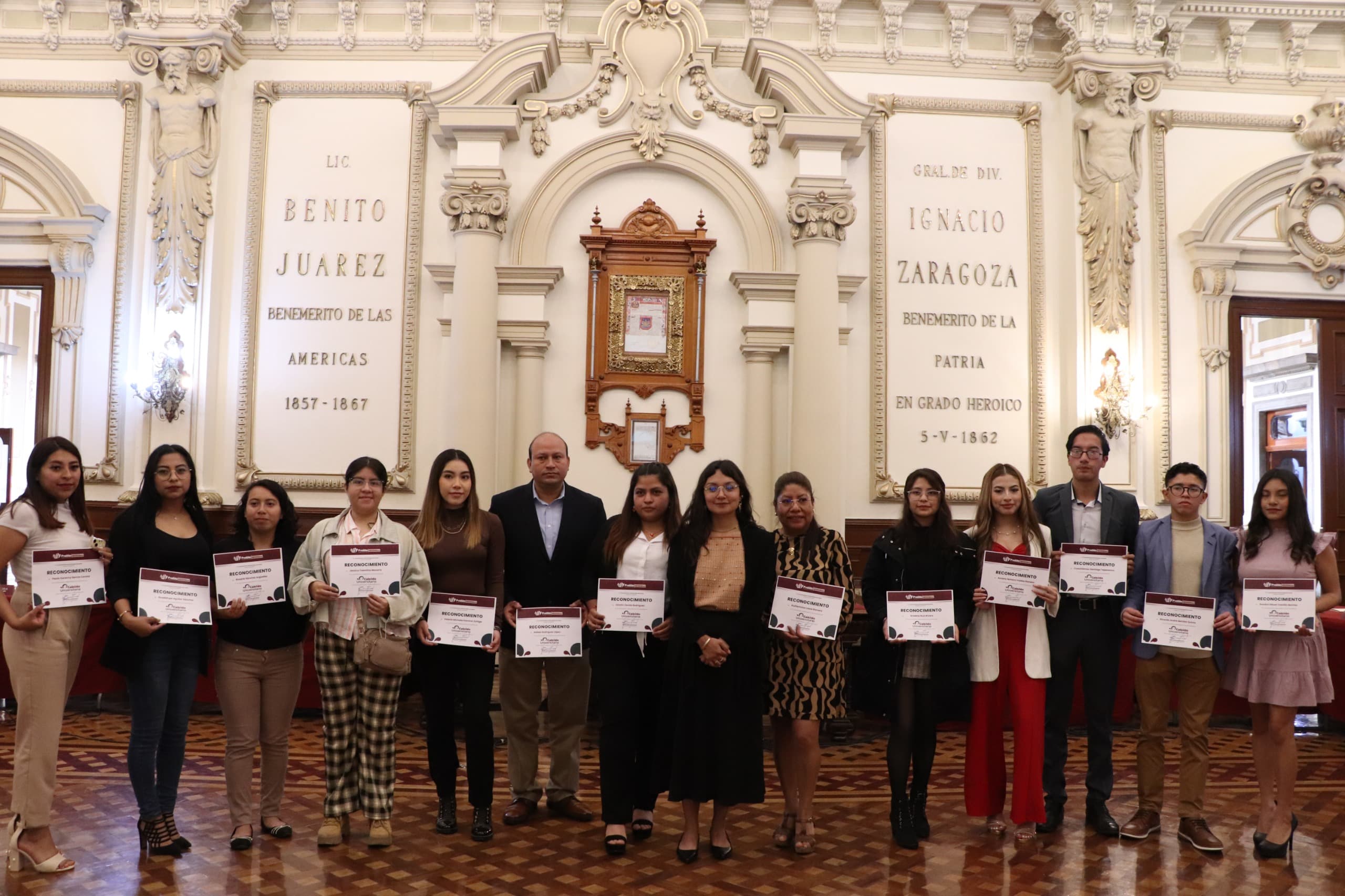 Participan estudiantes del IEM en “Cabildo Universitario”
