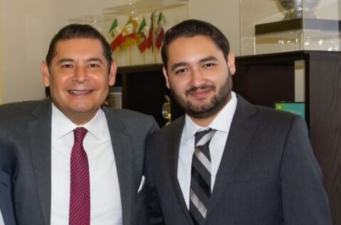 Rechaza Alejandro Armenta nepotismo, su hijo tiene cargo honorario
