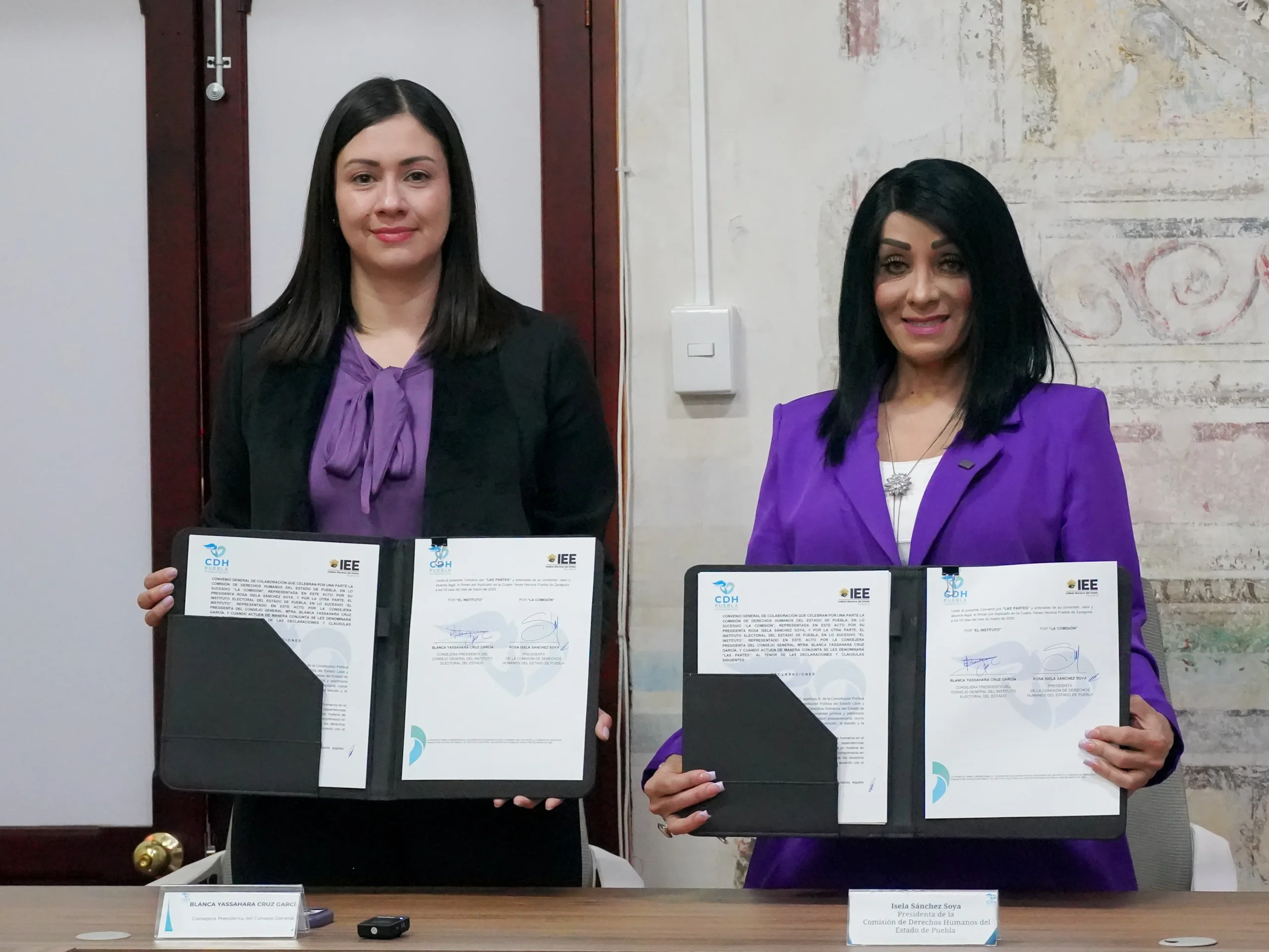 IEE y CDH Puebla firman convenio de colaboración
