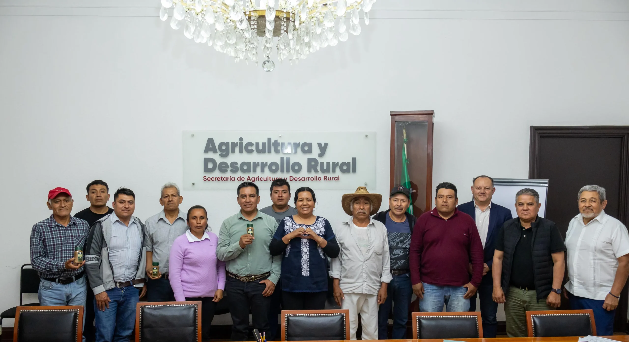 Productores de Zongozotla exponen problemática del café en la SRD