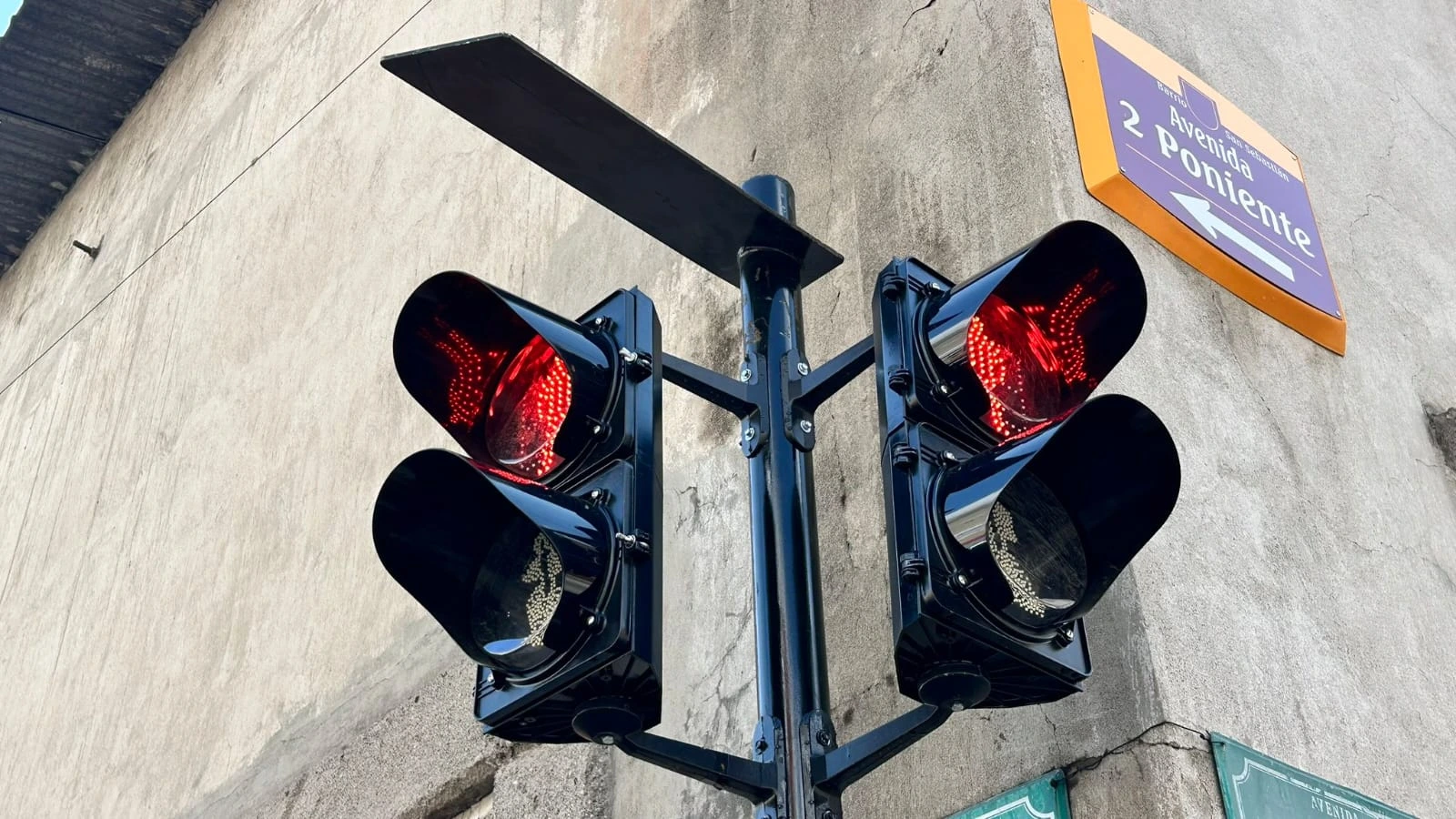 Proyecta Ayuntamiento ampliar red de semáforos con nuevo equipamiento