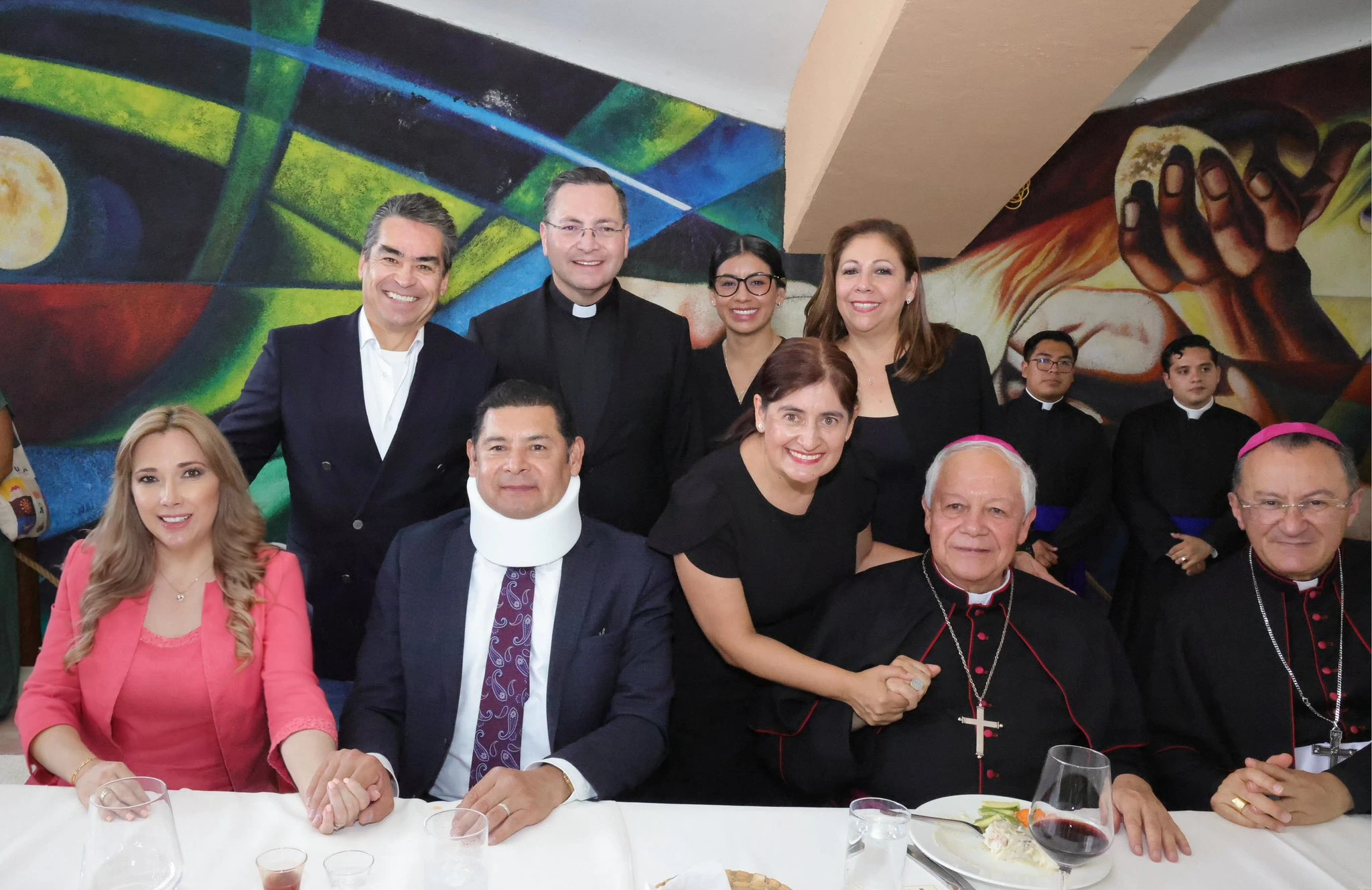 Ante Armenta y la clase política poblana, Víctor Sánchez llama a la unidad en su jubileo sacerdotal