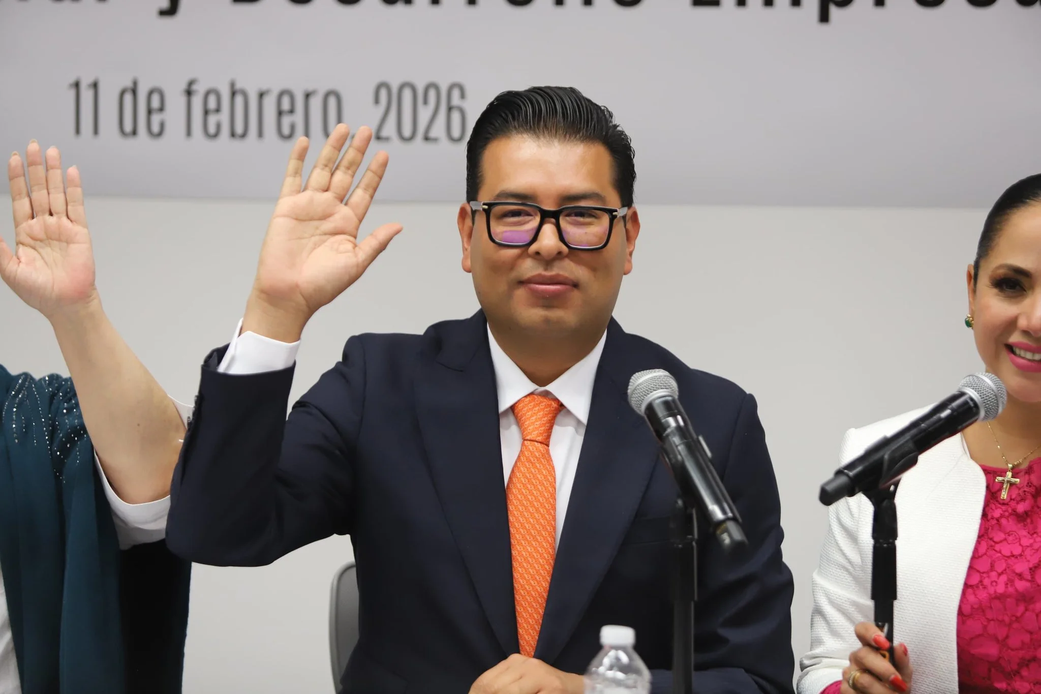Néstor Camarillo buscará la alcaldía de Puebla en 2027